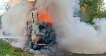 Вантажівка спалахнула після удару РФ у Запоріжжі