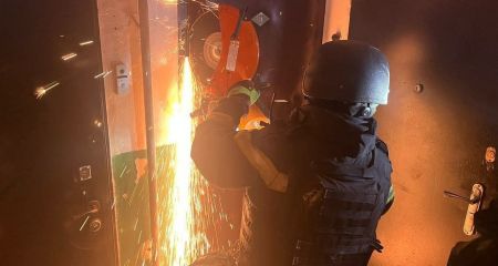 Вражеский обстрел заблокировал запорожцев в собственных квартирах