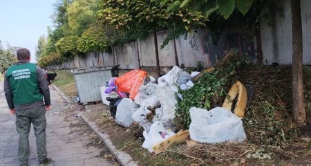 Стихійне звалище виявили у промисловому районі Запоріжжя