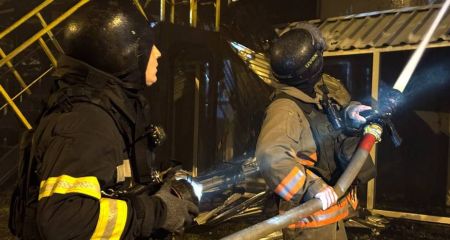 Чотири пожежі вирували після ударів РФ у Запоріжжі та передмісті