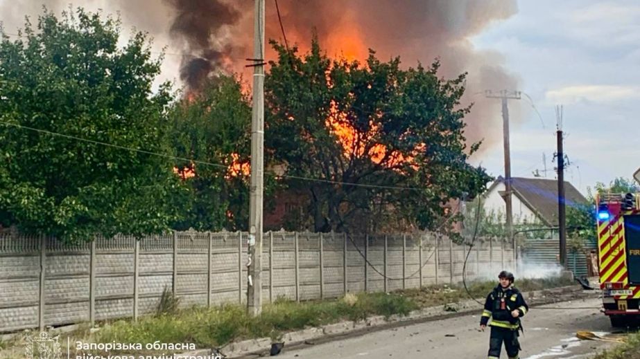 Частково зруйнована оселя: росіяни вдарили по Вільнянську на Запоріжжі