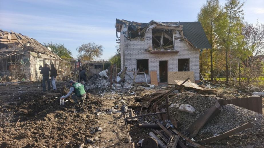 Руины и воронка: экологи обследовали места атак в Запорожье