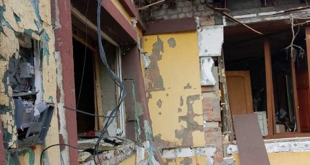 Двоих пенсионеров ранили оккупанты в пригороде Запорожья