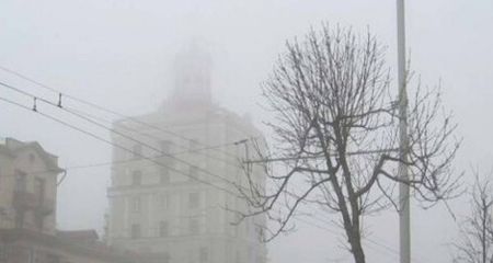 Запорожцам советуют меньше контактировать с уличным воздухом: что произошло