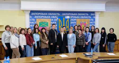 Новых консультантов громад по программе "Ты как?" представили в Запорожье