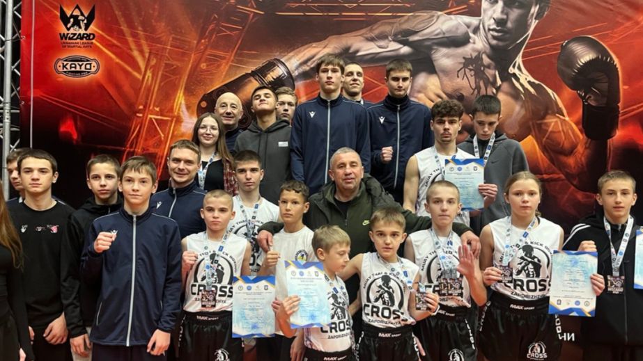 Запорожские спортсмены завоевали 22 медали на турнире по кикбоксингу