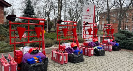 Громадам Запорізької області передали комплекти пожежного обладнання