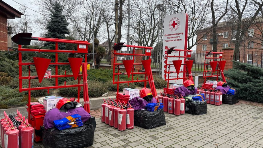 Громадам Запорожской области передали комплекты пожарного оборудования