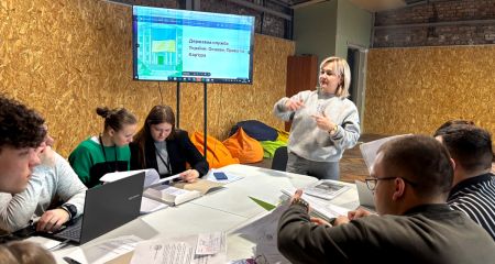 Як запорізька молодь знайомилася з роботою державної служби &ndash; кадри