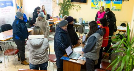 Щодня евакуюють близько 60 людей: як на Запоріжжі допомагають переселенцям