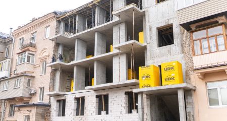 У Запоріжжі відновлюють будинок на проспекті за понад 180 млн грн