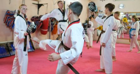 Тренер з тхеквондо запрошує запорізьких ветеранів на безкоштовні заняття