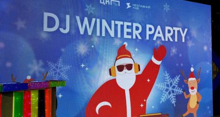 Інтерактивне новорічне шоу провели для дітей у Запоріжжі &ndash; кадри