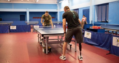 Запорізькі ветерани змагалися у фіналі турніру з настільного тенісу – кадри