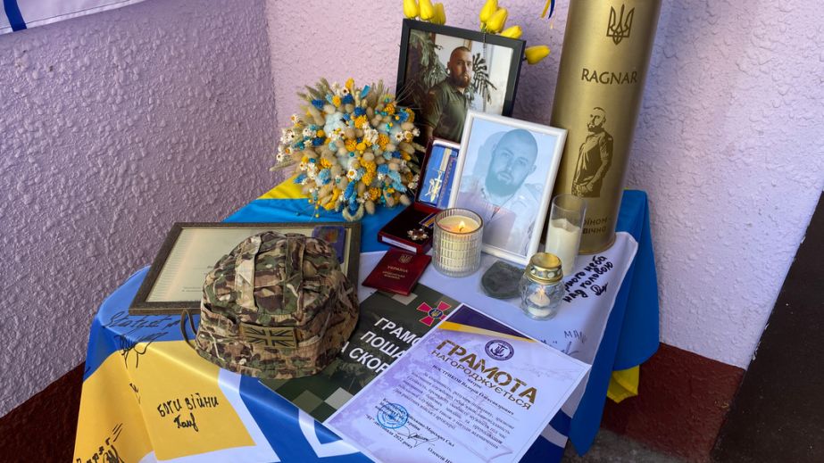 Мемориальную доску в честь павшего героя установили в Запорожье