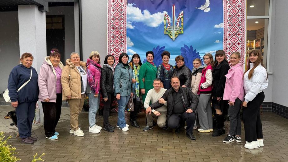 Творчі колективи із Запорізького району дали концерт на Житомирщині – кадри