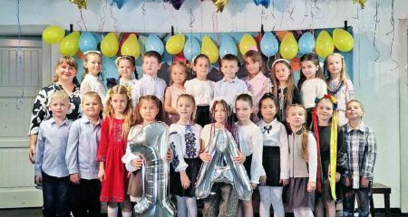 Как учительница из оккупированного города на Запорожье объединила украинских детей в Германии