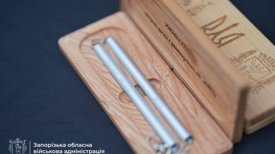 У Запоріжжі на "Дереві пам’яті" з’явилися 72 нові дзвіночки