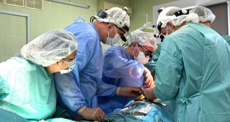 Запорожские врачи выполнили две сверхсложные кардиооперации – детали