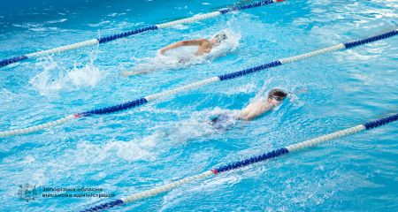 Запорожье готовит чемпионов: как занимаются пловцы в обновленной спортивной школе