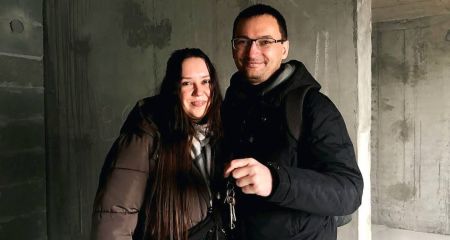 В Запорожье еще одна семья переселенцев приобрела квартиру за "єОселя"