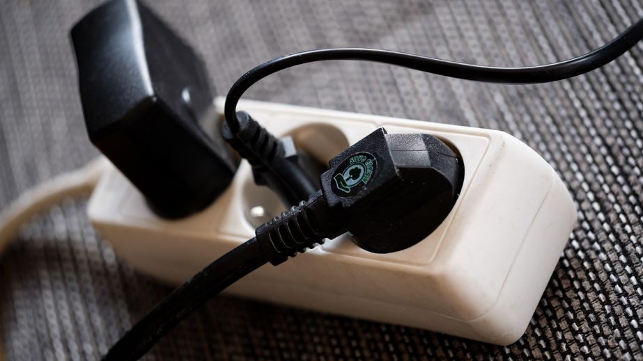 Запорожьеоблэнерго возобновило электроснабжение более 3,6 тыс. горожан