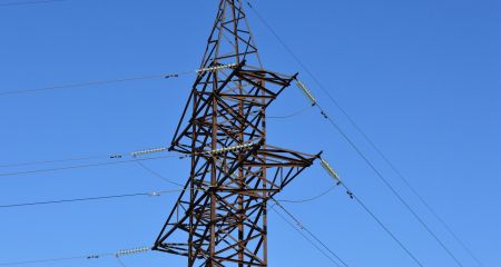 Энергетики подключили к свету более 1200 семей на Запорожье