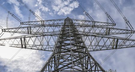 После непогоды и атак свет вернули более 4 тыс. семей на Запорожье