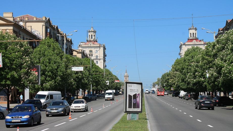 Через рекламні порушення на Запоріжжі наклали штрафів на майже чверть мільйона