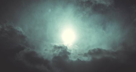 Запоріжців попереджають про різке посилення вітру