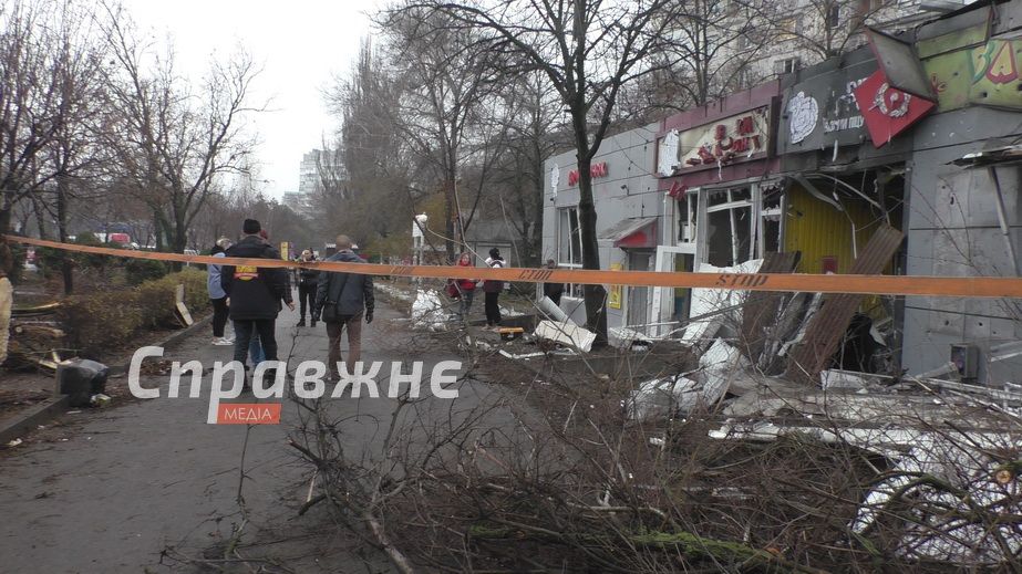 Люди погибли на улице – репортаж из Запорожья после удара ФАБом
