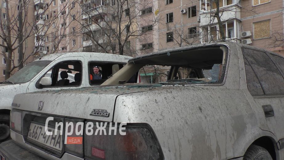 Пока нам советуют "не смотреть вверх", по Запорожью уже летит всё