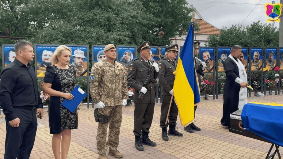 Загиблого воїна з Балабиного на Запоріжжі провели в останню путь