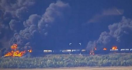 Появилось видео уничтожение российского поезда на Запорожье