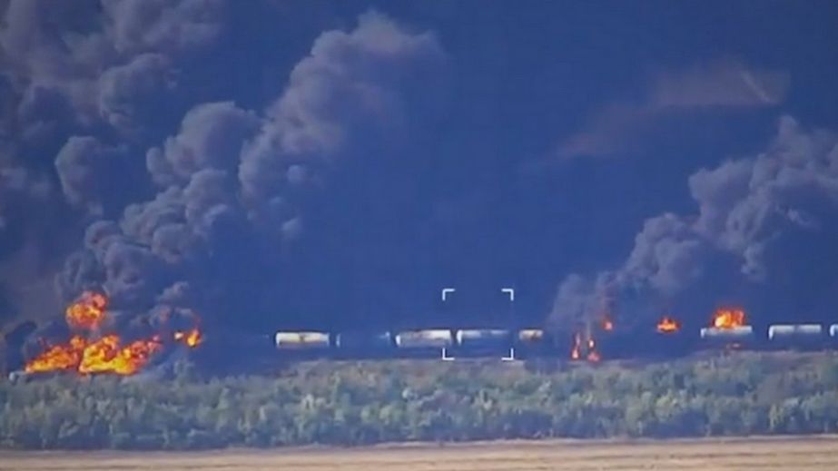 З’явилося відео знищення російського потяга на Запоріжжі