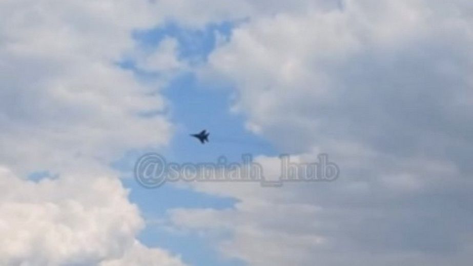 Украинский МиГ-29 и российский Су-30 сошлись в воздушном бою на Запорожье