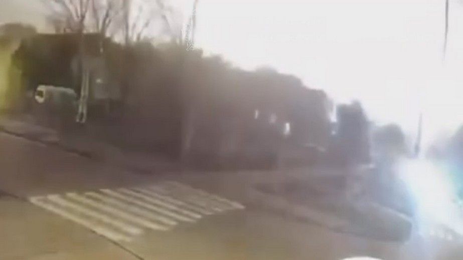 Камеры видеонаблюдения зафиксировали момент атаки на Запорожье