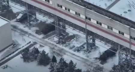 ЗСУ зафільмували російську військову техніку біля ядерних реакторів Запорізької АЕС