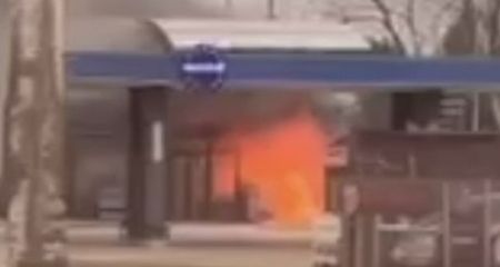 АЗС пылает после вражеского удара по Запорожью &ndash; кадры