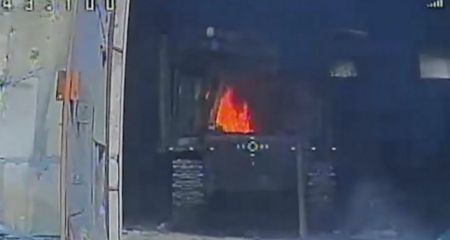 Захисники показали кадри знищення "танка-франкенштейна" під Гуляйполем