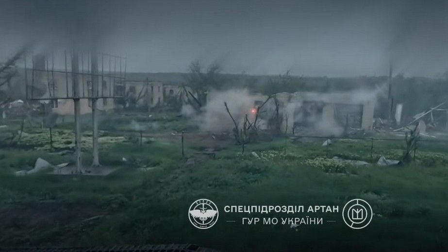 Спецназовцы ГУР зачищают Степногорск на Запорожье