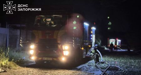 Шесть пожаров повлекли за собой удары россиян по Запорожской области
