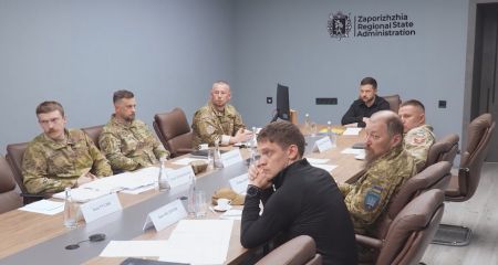 Зеленський доручив посилити захист Запоріжжя й області &ndash; деталі