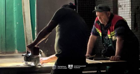 В 32 домах Запорожья закрыли окна после российских обстрелов