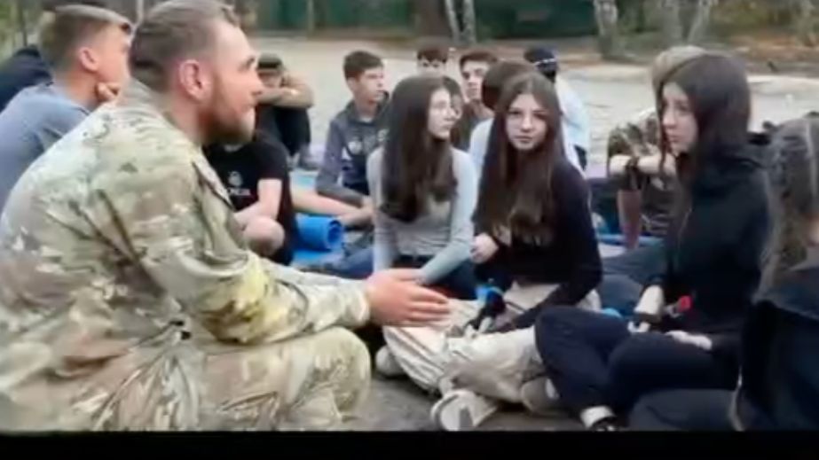 Запорожские школьники прошли интенсив по национальному сопротивлению