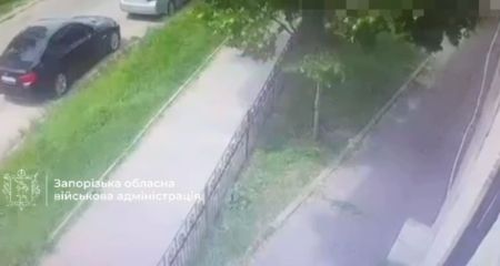 Момент удара по Запорожью попал на видео &ndash; кадры