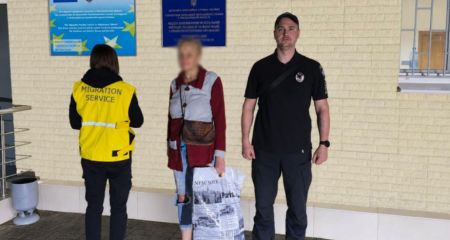 Запорожские полицейские взялись за выдворение гражданки РФ