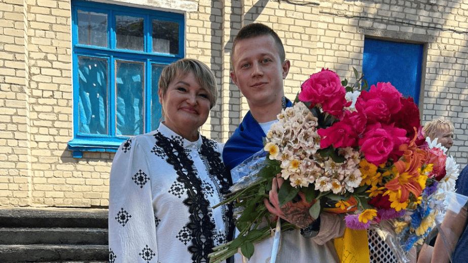 Після чотирьох років полону: запорізький морпіх повернувся додому