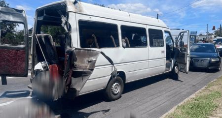 Росіяни вдарили по маршрутці в Запоріжжі: є поранені