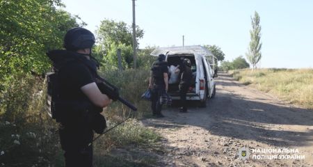 Жителів Біленького та Комишувахи евакуювали поліцейські Запоріжжя